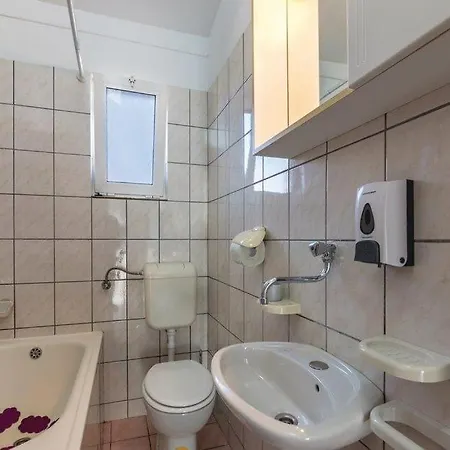 Dragica Mali Apartment